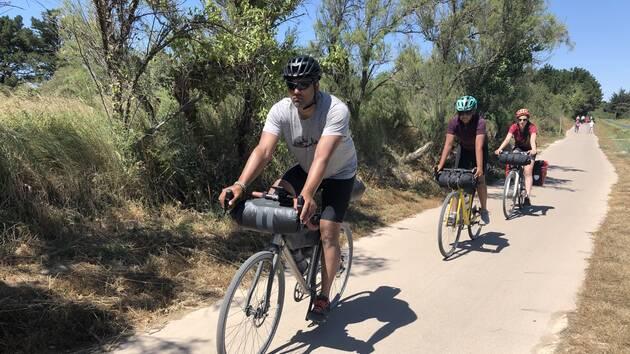 Balade à vélo dans les vignes autour de Brem-sur-Mer